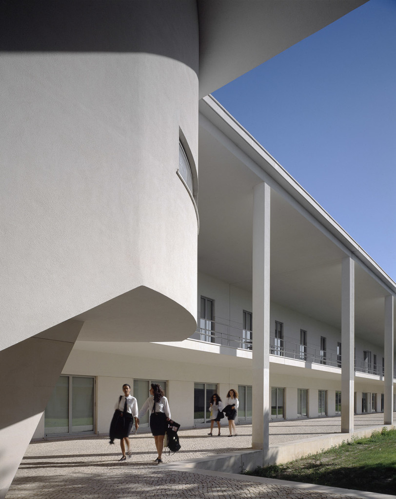 Alvaro Siza  scuola a Setubal