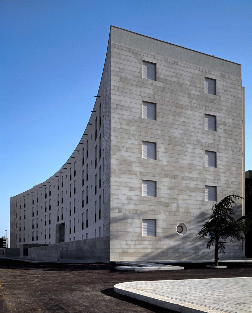 edificio a Biscieglie  arch. Lorenzo Netti /Gloria Valente
